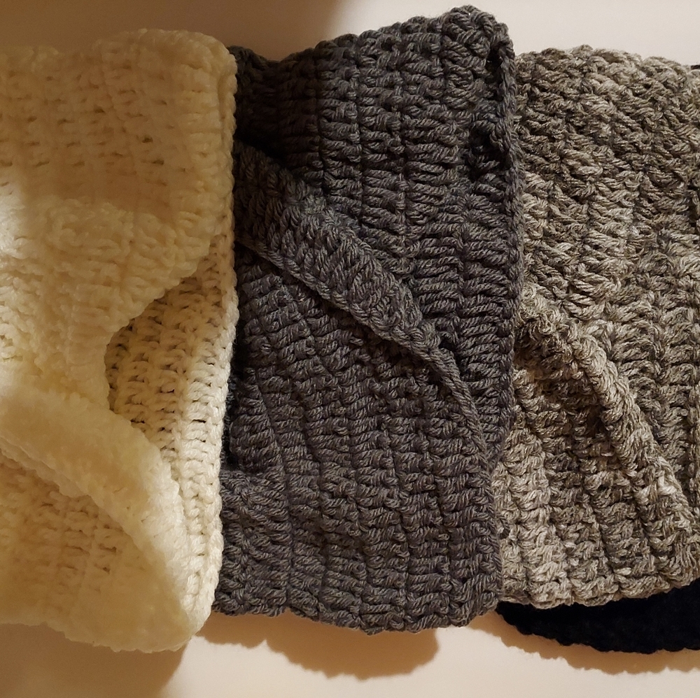 L❤️ve HANDMADE.  Earwarmers/ Headwarmers 4/$30. - Picture 4 of 9